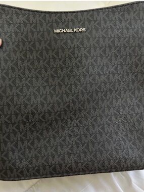 Michael Kors crossbody